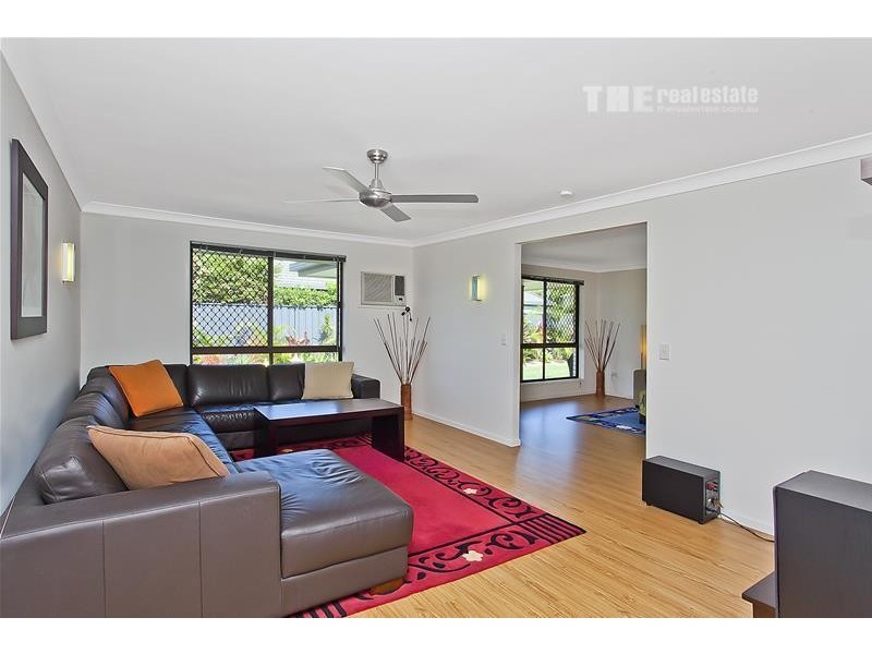 7 Joan Street, Burleigh Waters QLD 4220