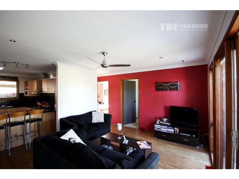 2/4 Adams Avenue, Miami QLD 4220