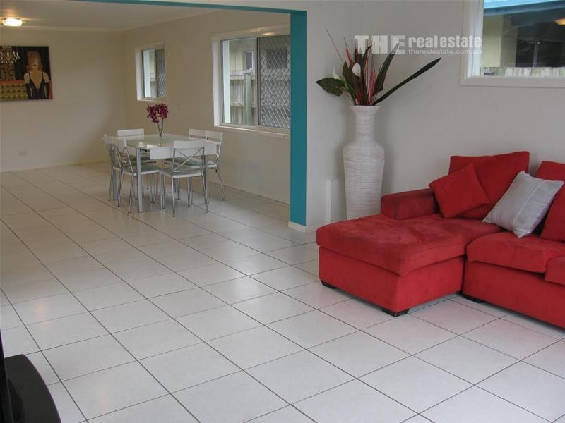 148 Nobby Parade, Miami QLD 4220