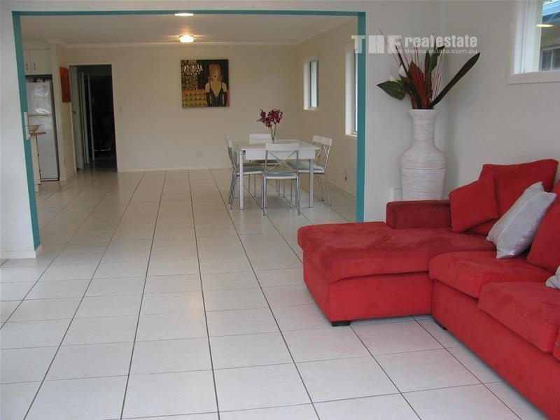 148 Nobby Parade, Miami QLD 4220