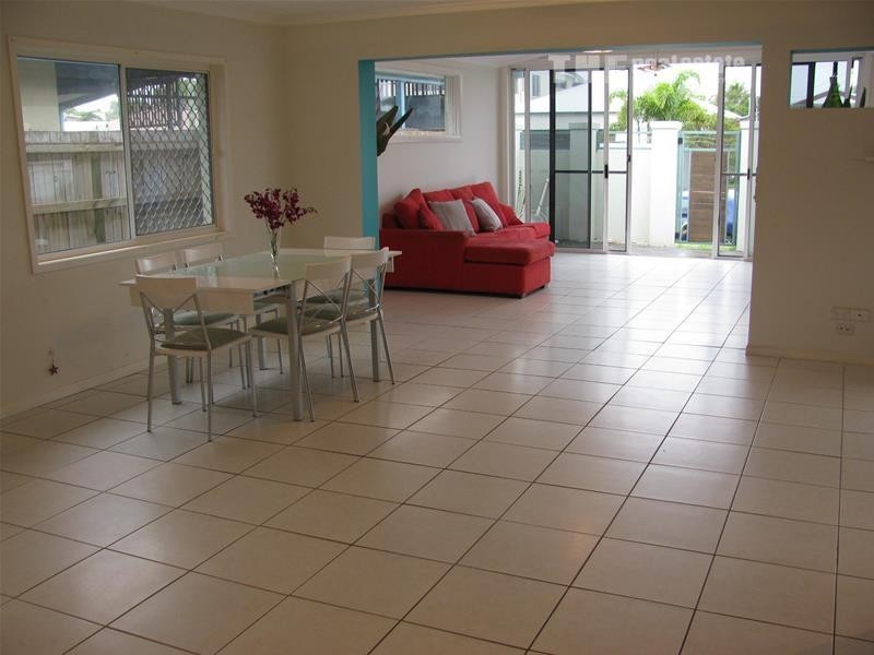 148 Nobby Parade, Miami QLD 4220