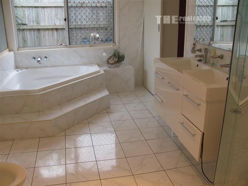 148 Nobby Parade, Miami QLD 4220