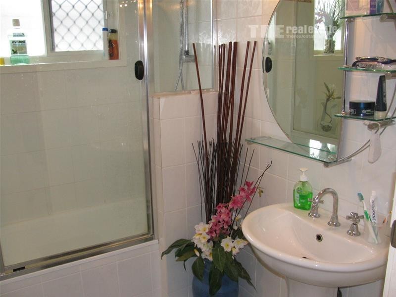 148 Nobby Parade, Miami QLD 4220