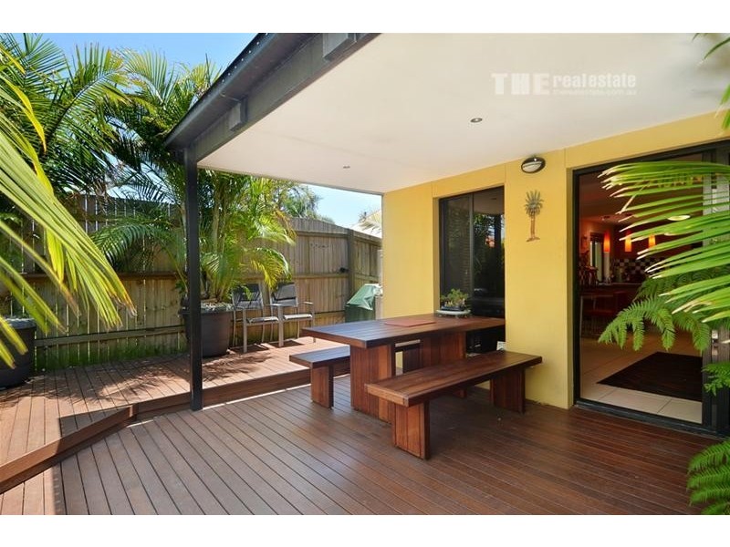 2/2264 Gold Coast Highway, Mermaid Beach QLD 4218