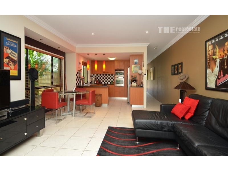 2/2264 Gold Coast Highway, Mermaid Beach QLD 4218