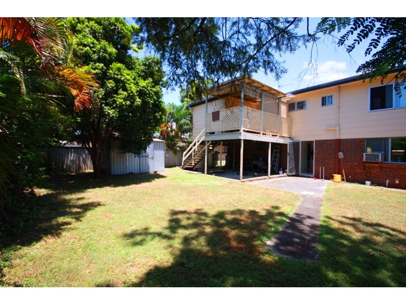 17 Newstead Street, Burleigh Waters QLD 4220