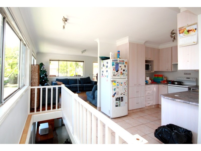 17 Newstead Street, Burleigh Waters QLD 4220