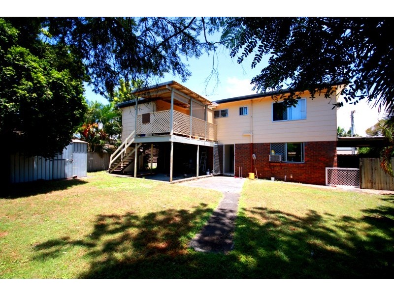 17 Newstead Street, Burleigh Waters QLD 4220