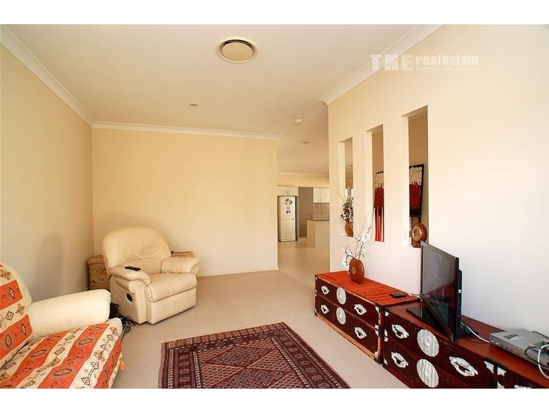 2/44 Heights Drive, Robina QLD 4226