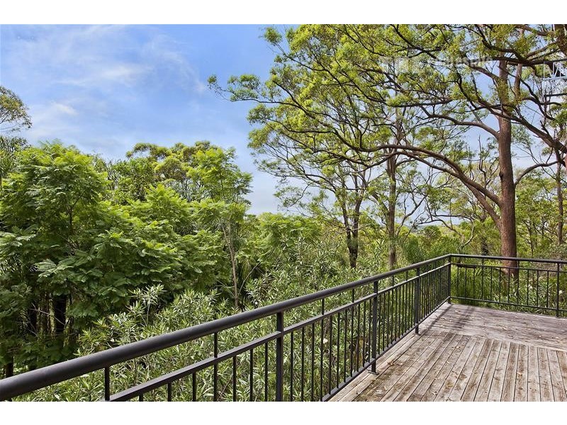 4 Harmes Place, Tallebudgera QLD 4228