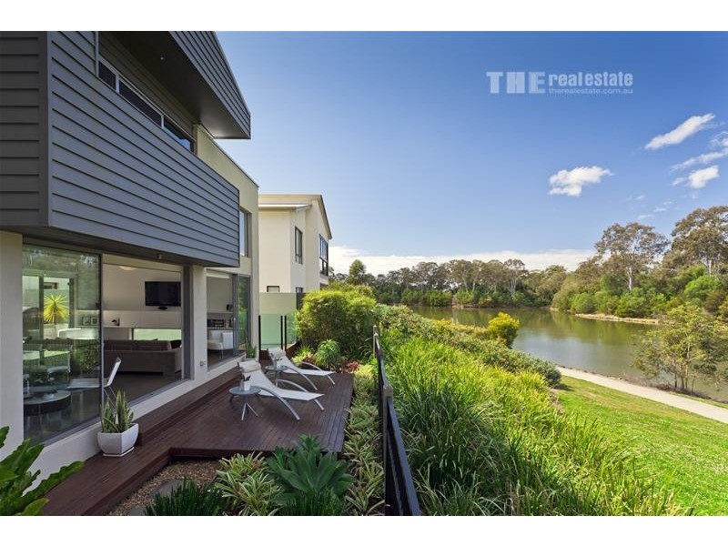 4 Cape Martin Lane, Varsity Lakes QLD 4227