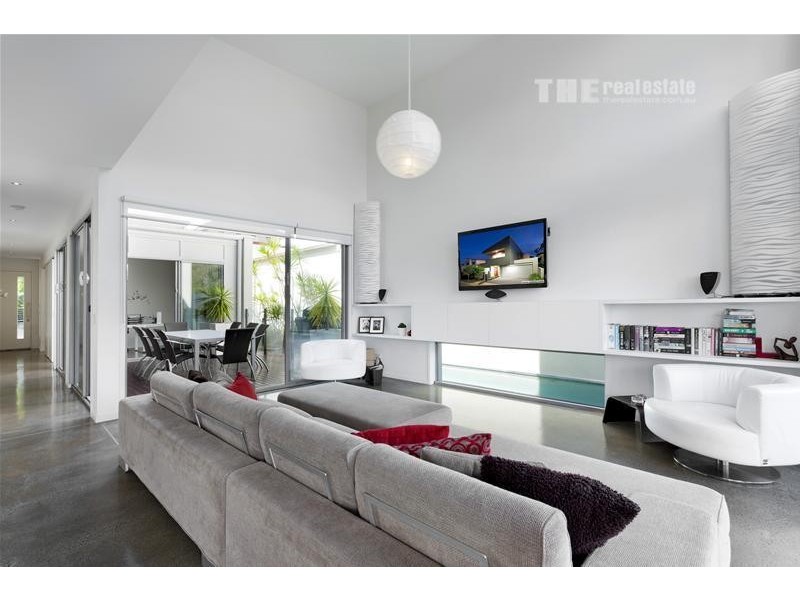 4 Cape Martin Lane, Varsity Lakes QLD 4227