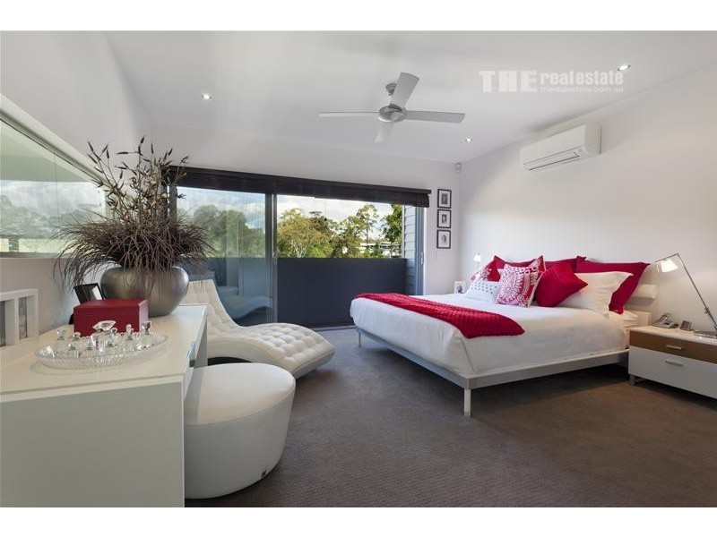 4 Cape Martin Lane, Varsity Lakes QLD 4227