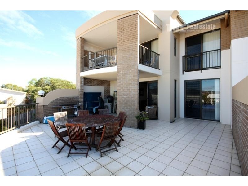 7/27 Ranier Crescent, Varsity Lakes QLD 4227