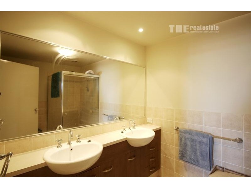 7/27 Ranier Crescent, Varsity Lakes QLD 4227