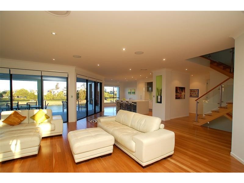 10 Bayswater Avenue, Varsity Lakes QLD 4227