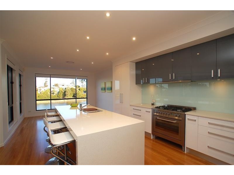 10 Bayswater Avenue, Varsity Lakes QLD 4227