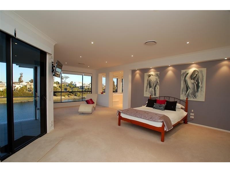 10 Bayswater Avenue, Varsity Lakes QLD 4227