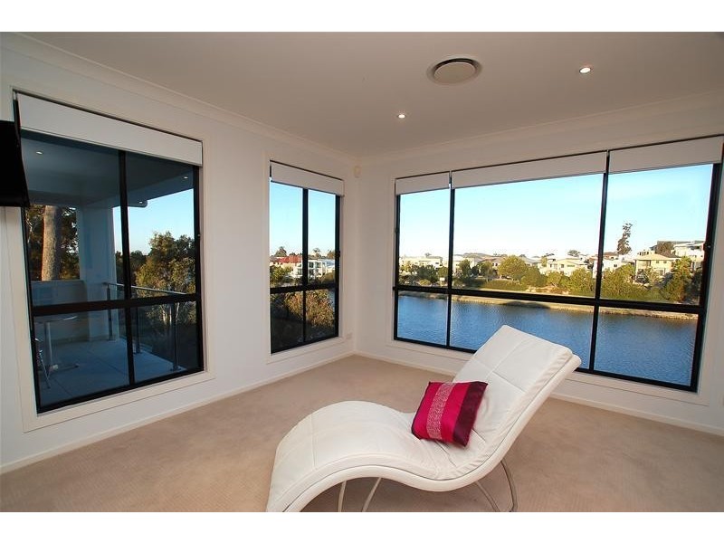 10 Bayswater Avenue, Varsity Lakes QLD 4227