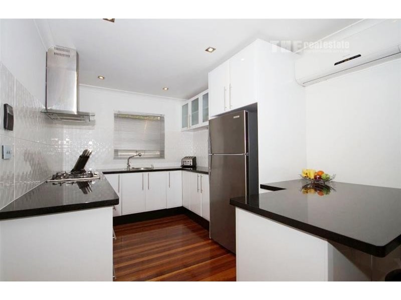 7/149 Frank Street, Labrador QLD 4215