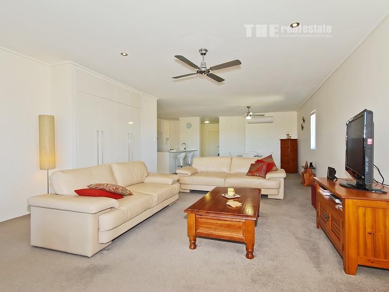 216/1 Toombul Avenue, Miami QLD 4220