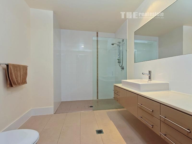 216/1 Toombul Avenue, Miami QLD 4220