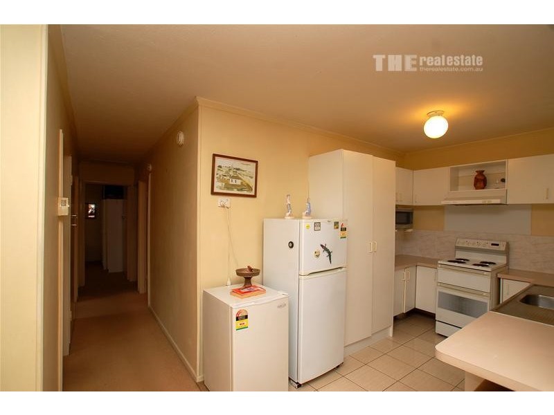 94 Albion Avenue, Miami QLD 4220