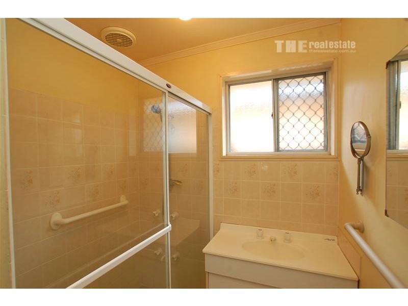 94 Albion Avenue, Miami QLD 4220