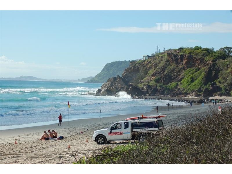 94 Albion Avenue, Miami QLD 4220