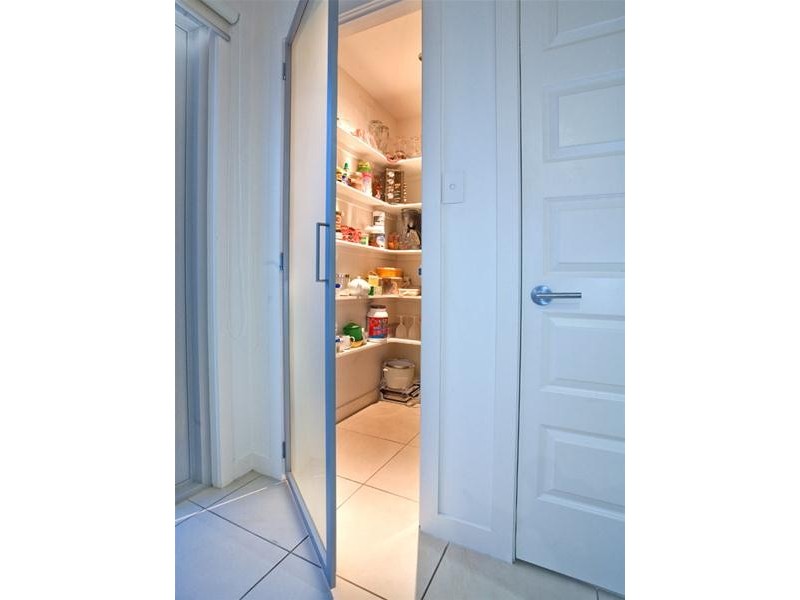 1/4 Bardon Avenue, Miami QLD 4220