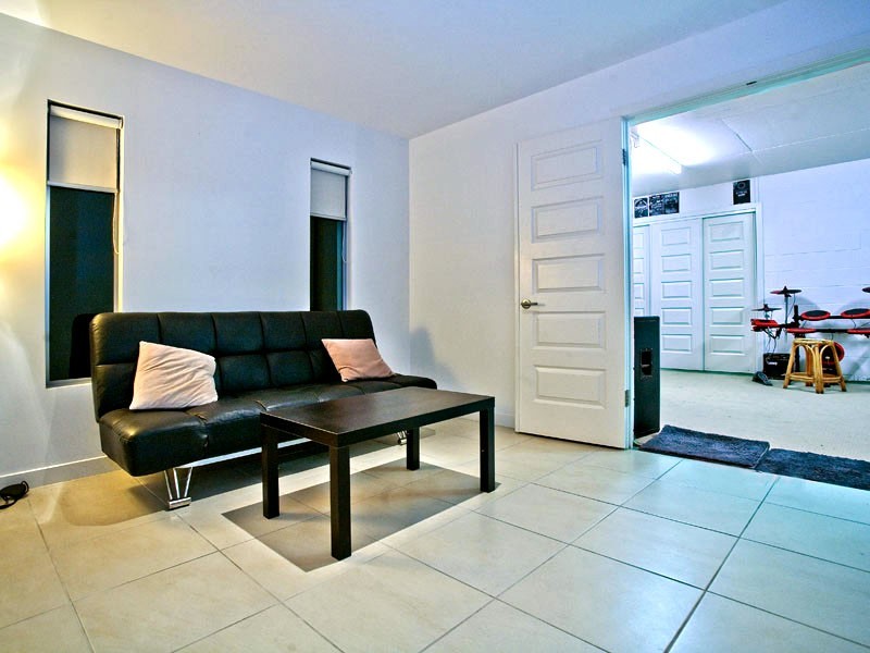 1/4 Bardon Avenue, Miami QLD 4220