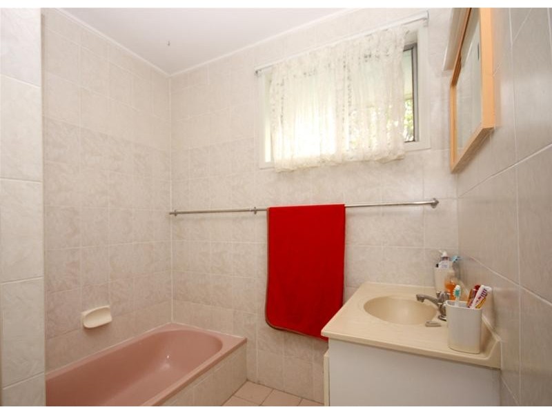 40 Sunshine Parade, Miami QLD 4220