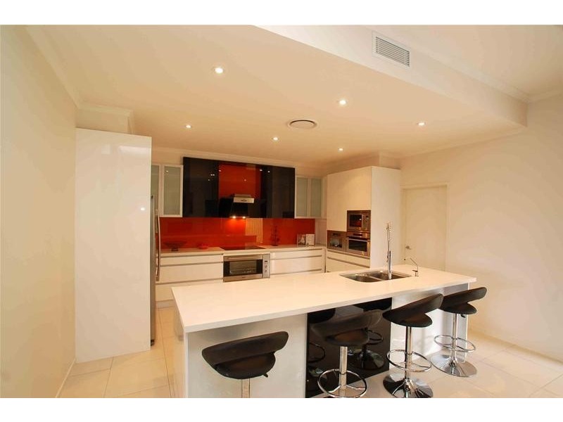 24 Skyburnett Street, Reedy Creek QLD 4227