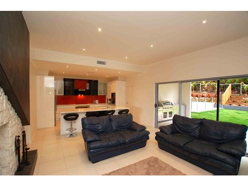 24 Skyburnett Street, Reedy Creek QLD 4227