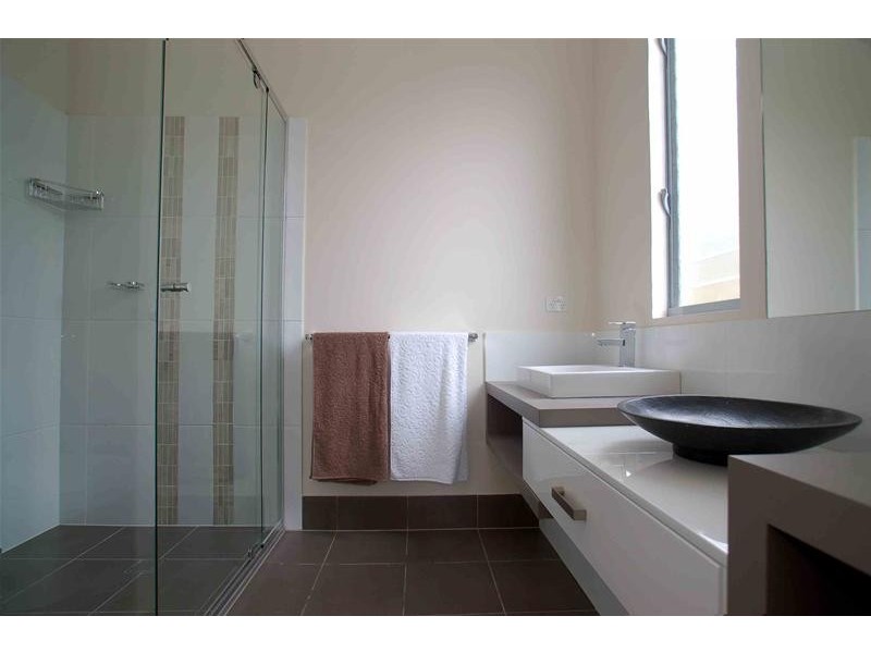 24 Skyburnett Street, Reedy Creek QLD 4227