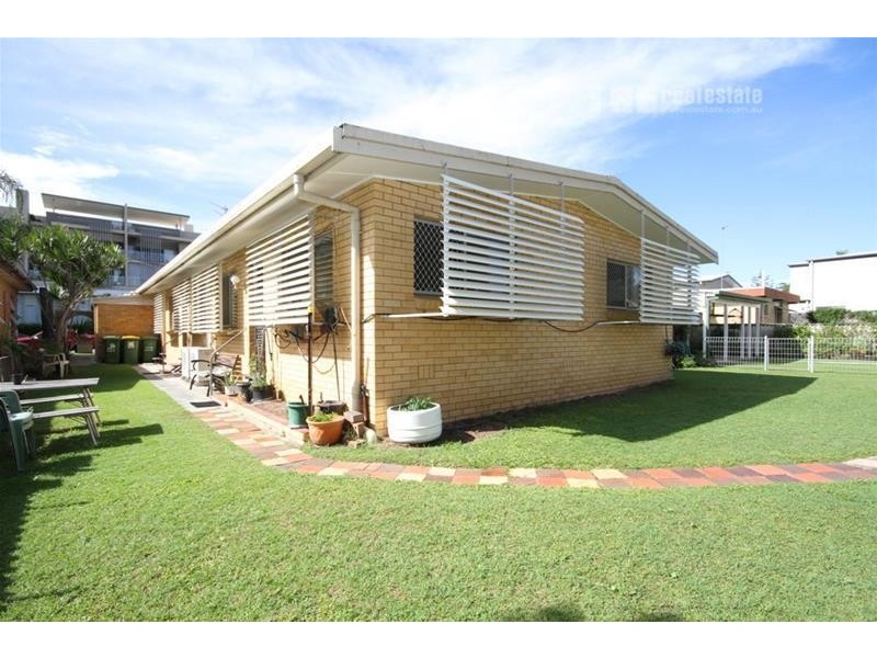 22 Sunshine Parade, Miami QLD 4220