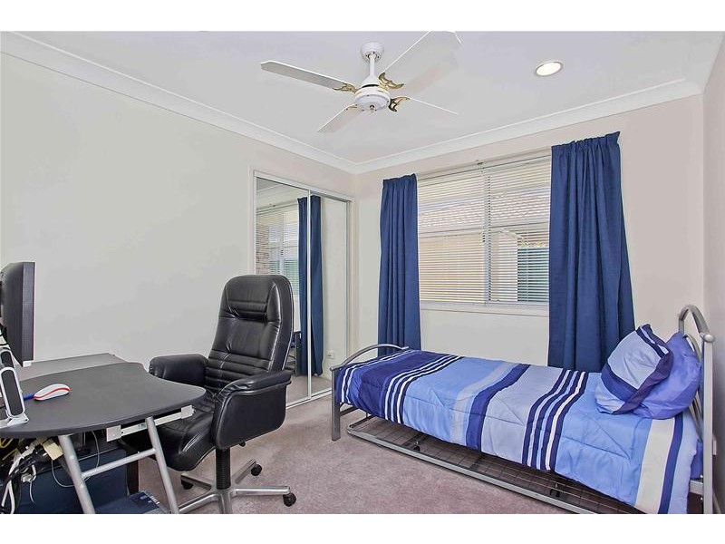 35 Manakin Avenue, Burleigh Waters QLD 4220