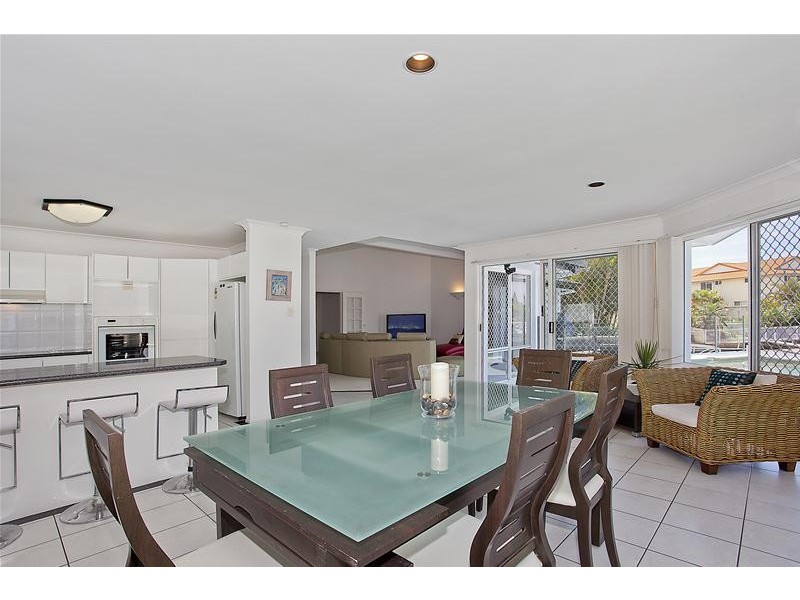 4 Greenwich Court, Runaway Bay QLD 4216