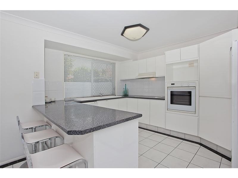 4 Greenwich Court, Runaway Bay QLD 4216