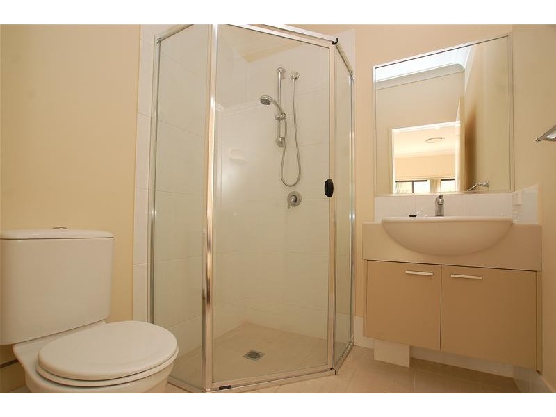 1/44 Heights Drive, Robina QLD 4226