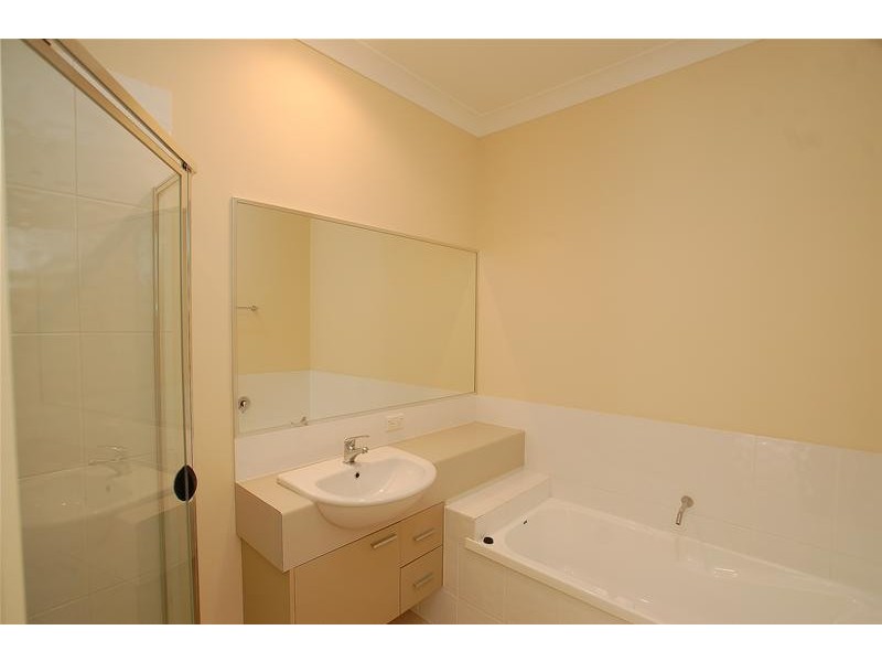 1/44 Heights Drive, Robina QLD 4226