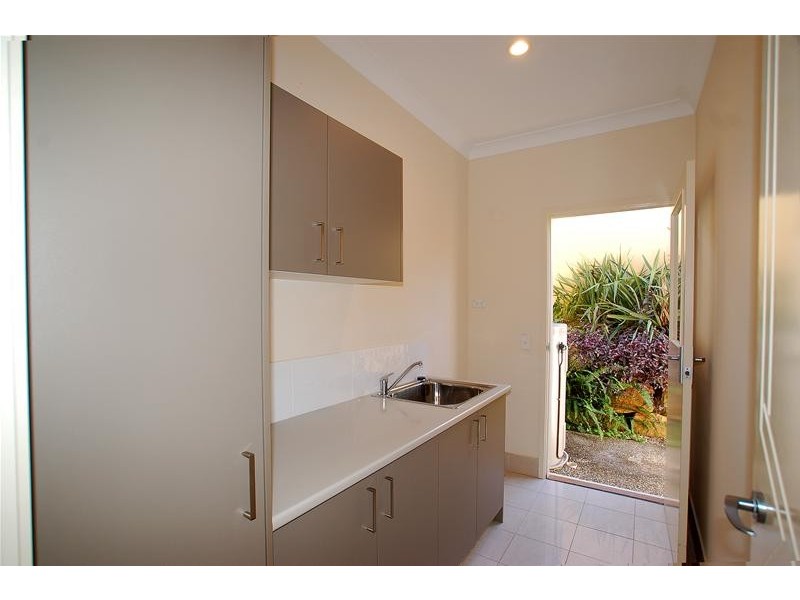 1/44 Heights Drive, Robina QLD 4226