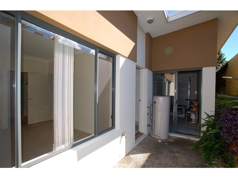 1/44 Heights Drive, Robina QLD 4226