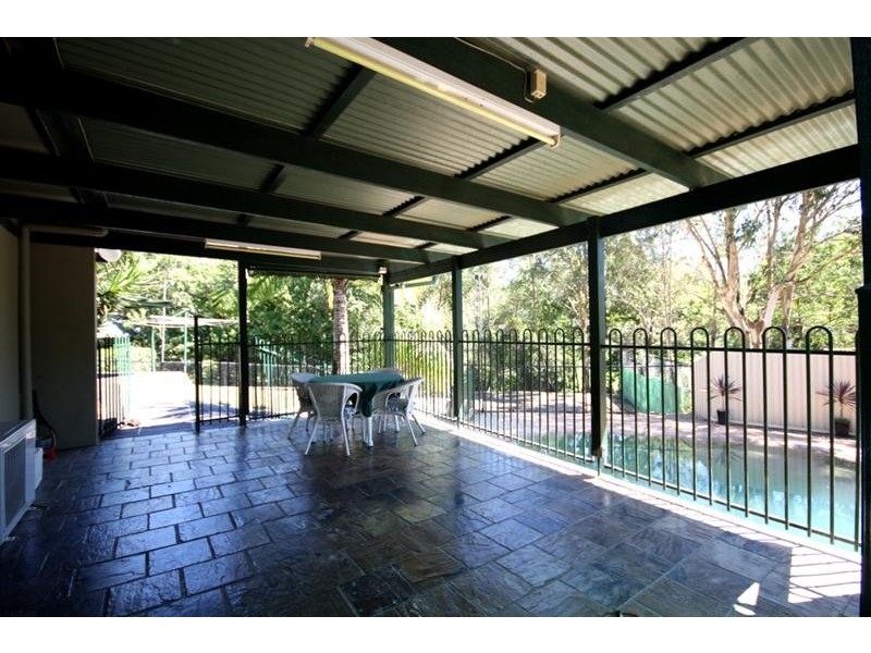 27a Ben Lomond Drive, Highland Park QLD 4211