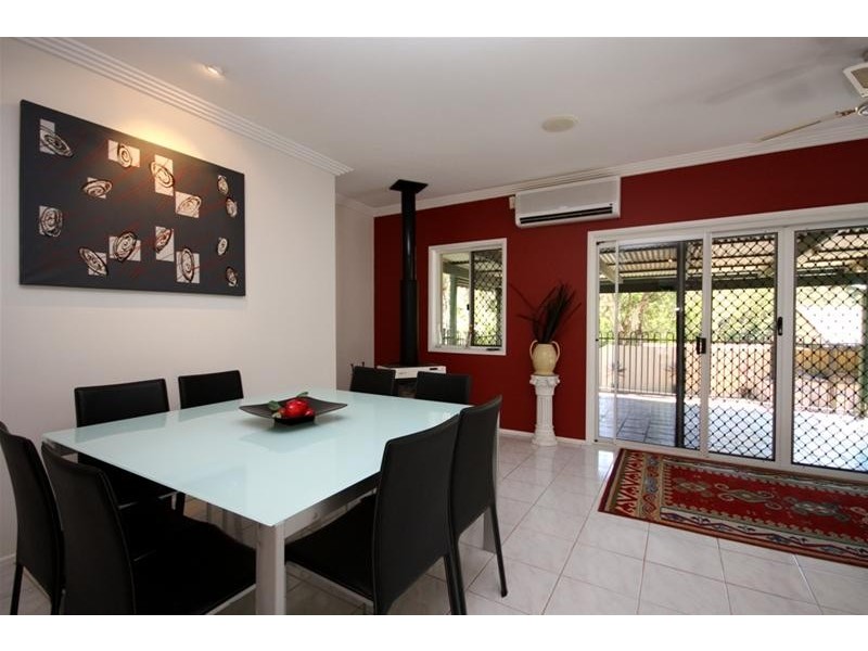 27a Ben Lomond Drive, Highland Park QLD 4211