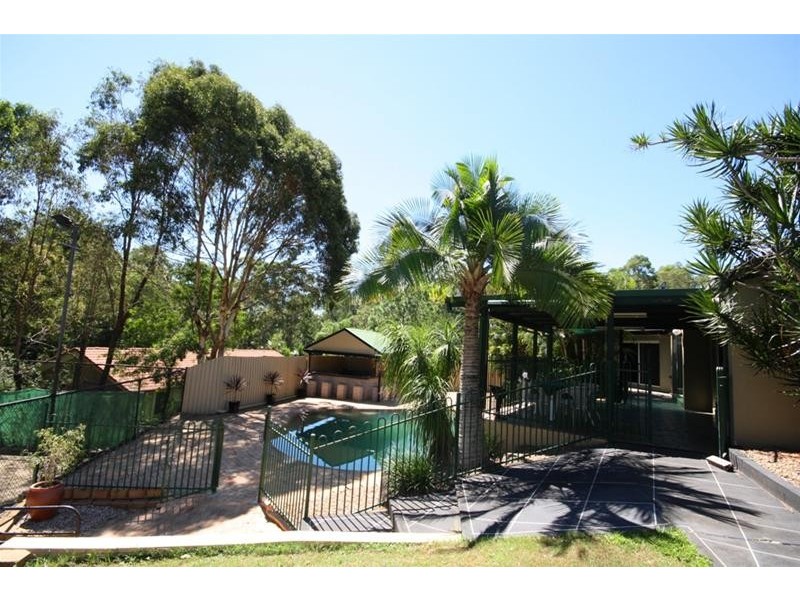 27a Ben Lomond Drive, Highland Park QLD 4211