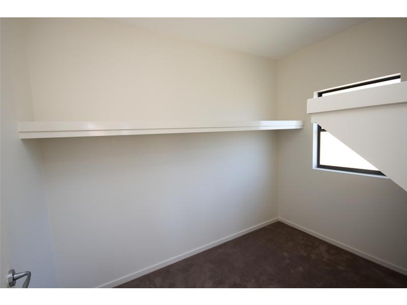 2/2 Comore Drive, Varsity Lakes QLD 4227