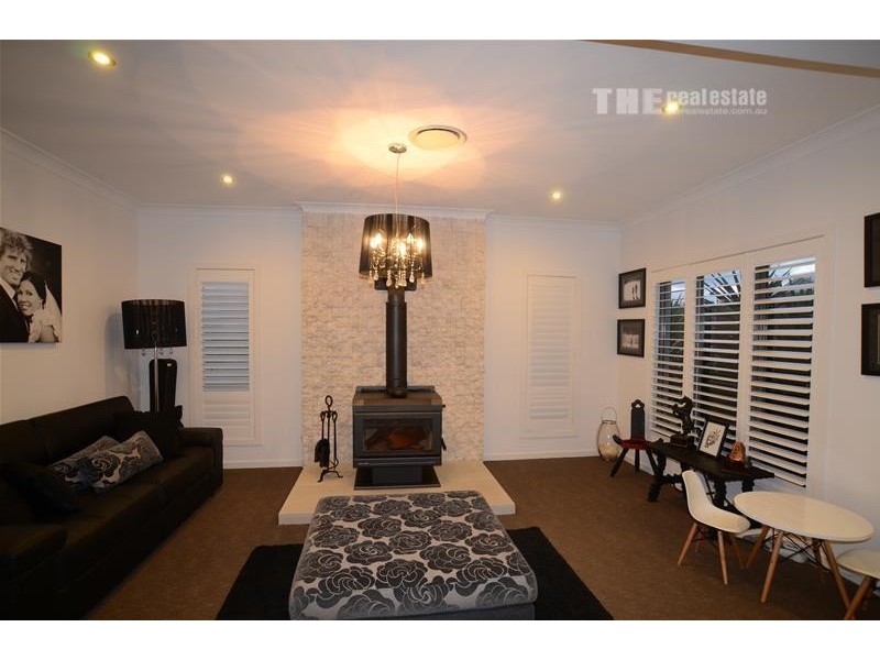 11 Southern Skies Avenue, Reedy Creek QLD 4227