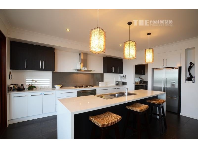 11 Southern Skies Avenue, Reedy Creek QLD 4227