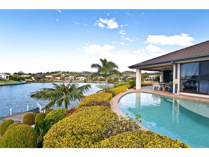 17 Palmyra Court, Burleigh Waters QLD 4220